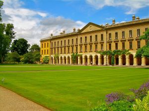 The New Building was built across a large lawn to the north of the Great Quad beginning in 1733